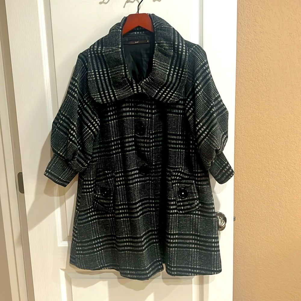 Black and grey MEDIUM dress coat with mid length sleeves